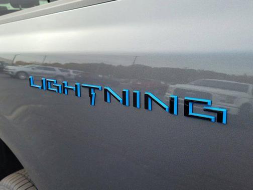 2025 Ford F-150 Lightning Flash