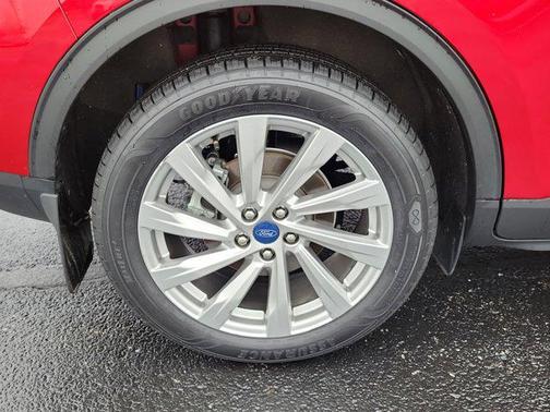 2022 Ford Escape Titanium