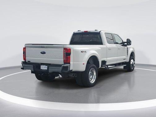 2024 Ford F-450 Lariat