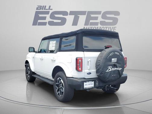 Oxford White 2023 Ford Bronco Outer Banks