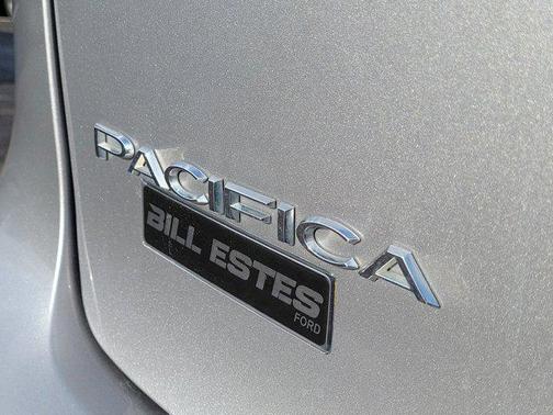 2018 Chrysler Pacifica Touring-L