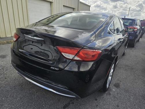 2016 Chrysler 200 Limited