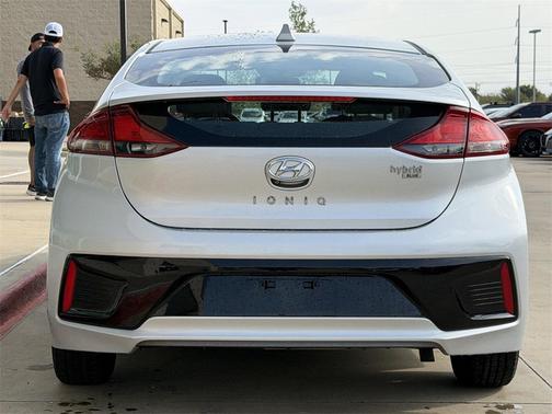 2018 Hyundai IONIQ Hybrid Blue