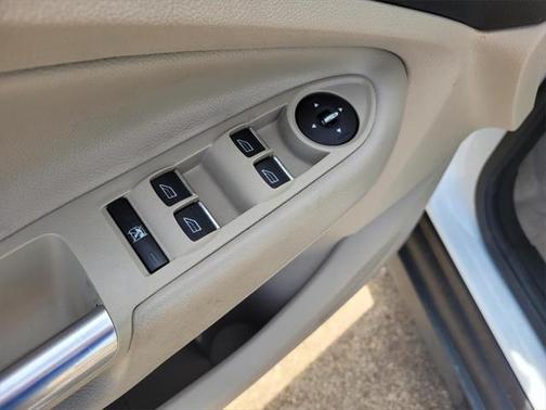 2014 Ford C-Max Hybrid SE