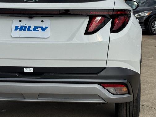 Serenity White Pearl 2026 Hyundai TUCSON SE