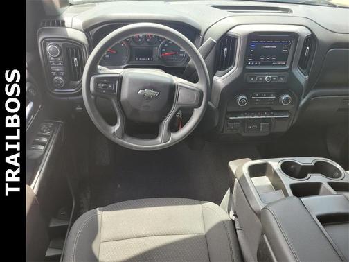 2022 Chevrolet Silverado 1500 Custom Trail Boss