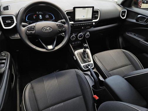 2025 Hyundai VENUE Limited