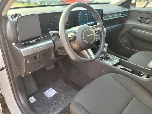 2025 Hyundai KONA SE