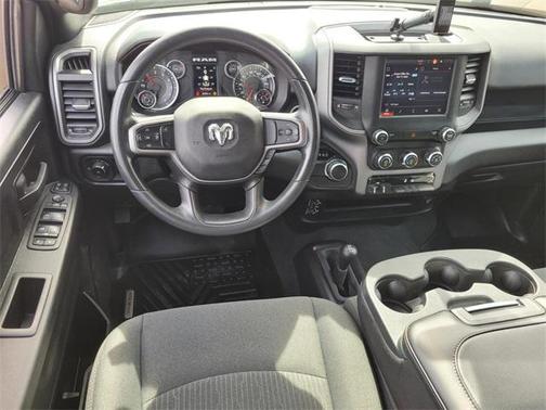 2024 RAM 2500 Tradesman Crew Cab 4x4 6'4' Box