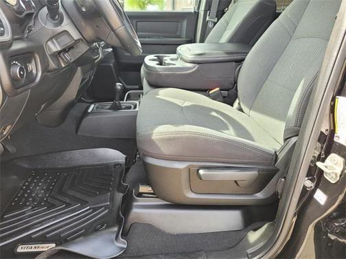 2024 RAM 2500 Tradesman Crew Cab 4x4 6'4' Box