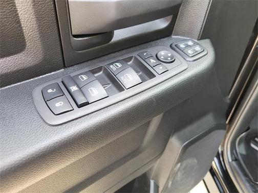 2024 RAM 2500 Tradesman Crew Cab 4x4 6'4' Box