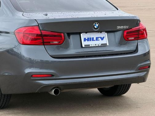 Mineral Gray Metallic 2018 BMW 320 i