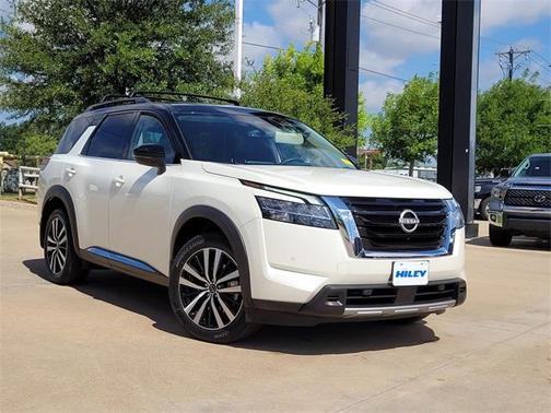 2023 Nissan Pathfinder Platinum FWD