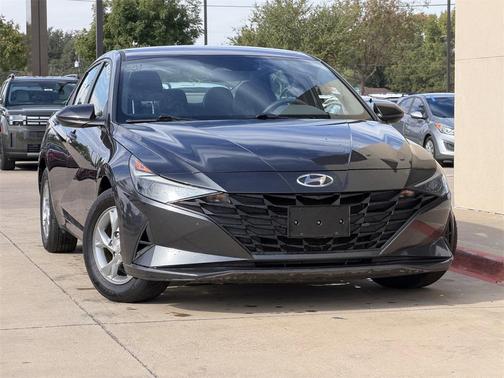 2021 Hyundai ELANTRA SE