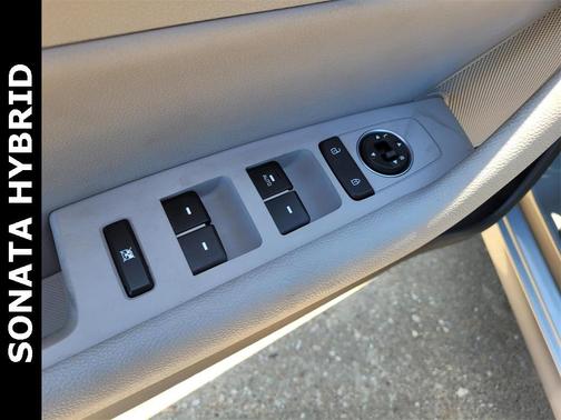 2018 Hyundai SONATA Hybrid SE