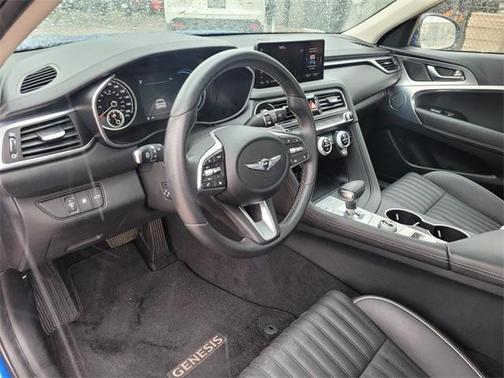 2022 Genesis G70 2.0T RWD
