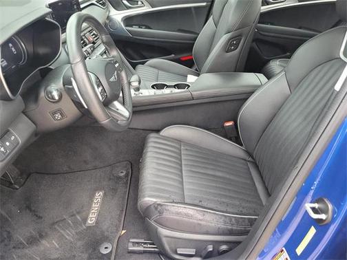 2022 Genesis G70 2.0T RWD