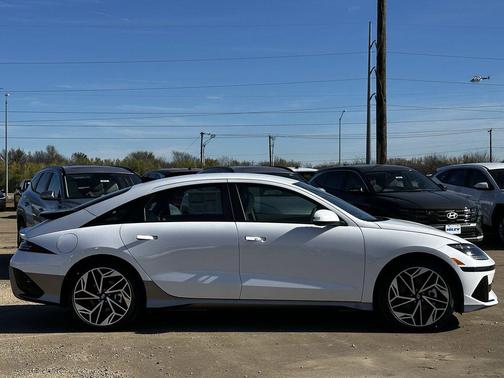 2025 Hyundai IONIQ 6 SEL