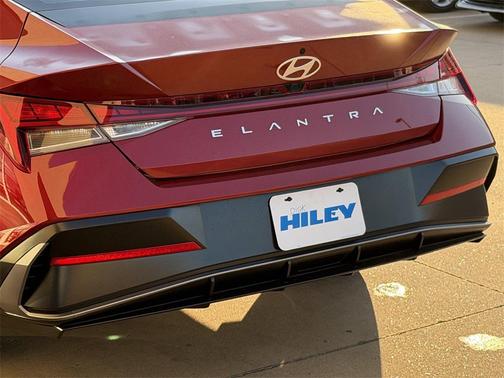 2025 Hyundai ELANTRA SEL