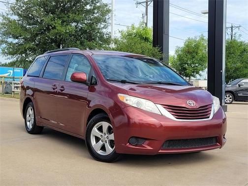 2017 Toyota Sienna LE