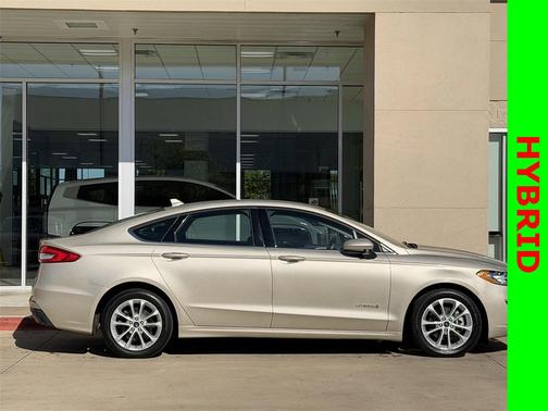 2019 Ford Fusion Hybrid SE