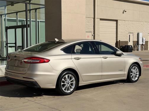 2019 Ford Fusion Hybrid SE