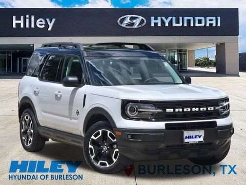Oxford White 2024 Ford Bronco Sport Outer Banks