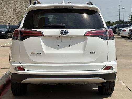 2018 Toyota RAV4 XLE