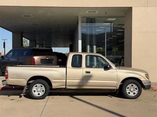 2004 Toyota Tacoma Xtracab