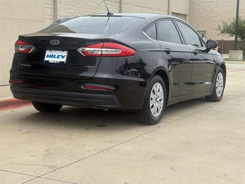 2019 Ford Fusion S