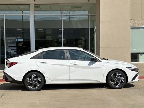 2025 Hyundai ELANTRA Sport