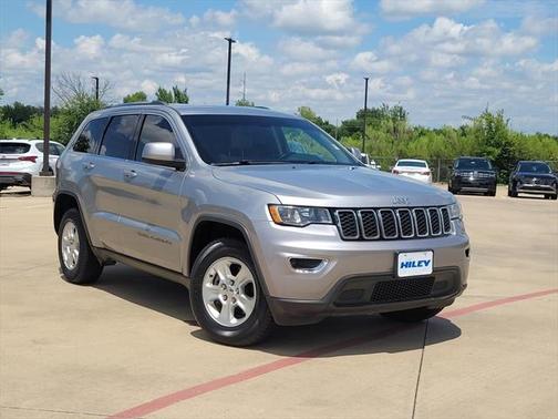 2017 Jeep Grand Cherokee Laredo