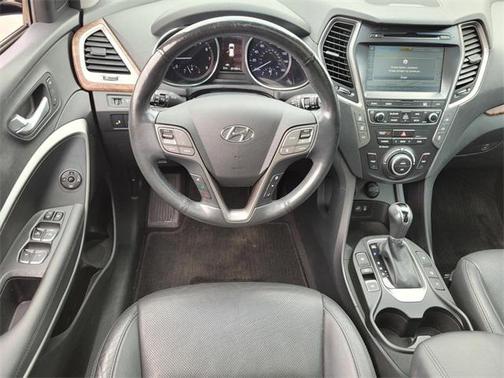 2017 Hyundai SANTA FE Limited Ultimate