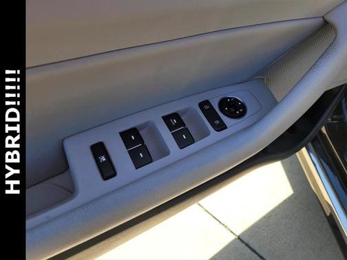 2016 Hyundai SONATA Hybrid SE