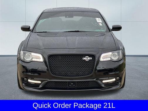 2023 Chrysler 300 C