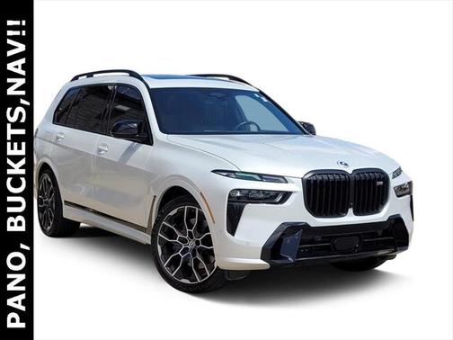 2023 BMW X7 M60i