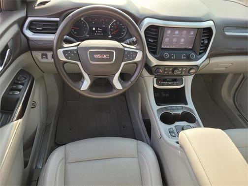 2023 GMC Acadia AWD SLT