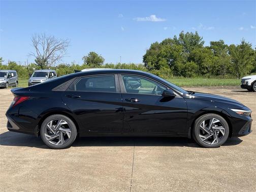 2025 Hyundai ELANTRA Sport