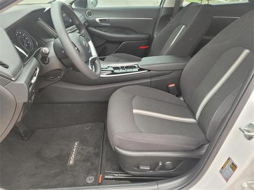 2022 Hyundai SONATA SEL