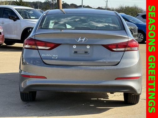 2018 Hyundai ELANTRA SE