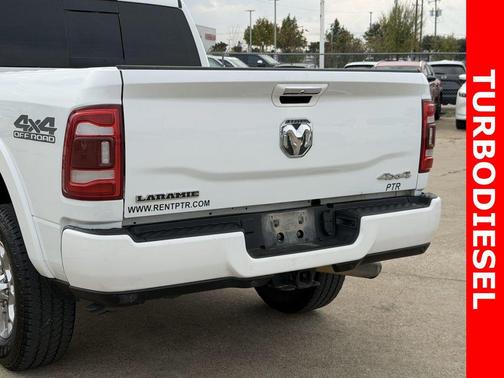 2022 RAM 2500 Laramie Crew Cab 4x4 6'4' Box