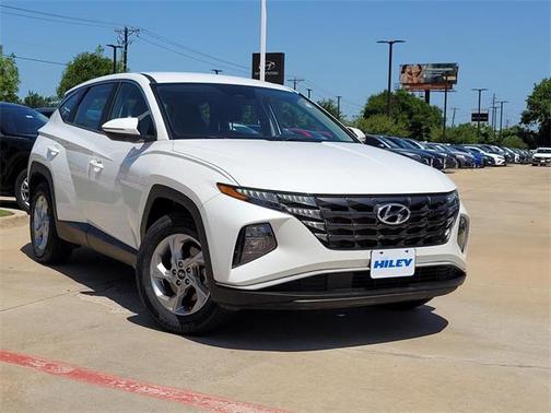 2022 Hyundai TUCSON SE
