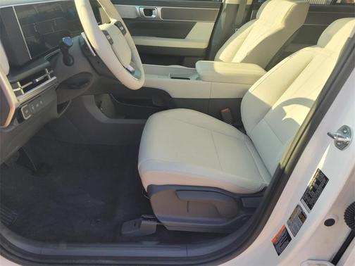 2025 Hyundai SANTA FE SE