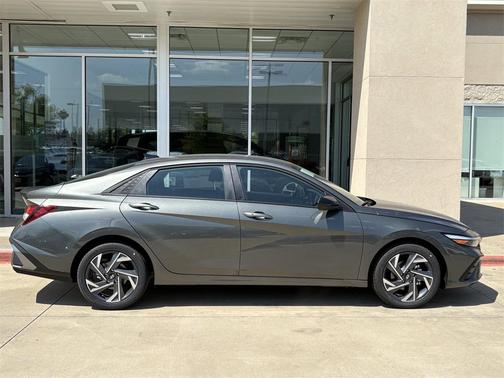 2025 Hyundai ELANTRA Sport