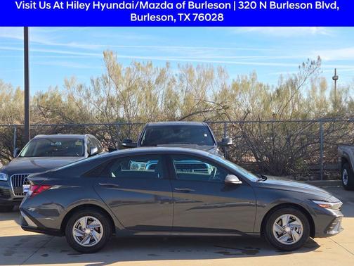 2024 Hyundai ELANTRA SE