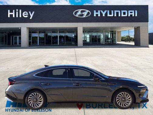 2025 Hyundai SONATA Hybrid Limited