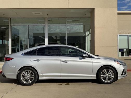 2019 Hyundai SONATA Limited