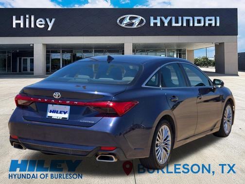 Parisian Night Pearl 2019 Toyota Avalon Limited