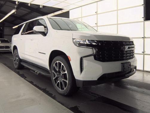 2023 Chevrolet Suburban RST