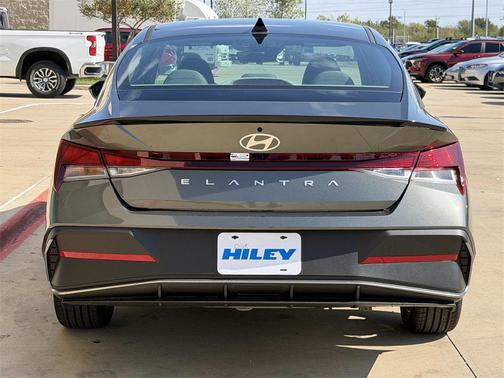 2025 Hyundai ELANTRA Sport